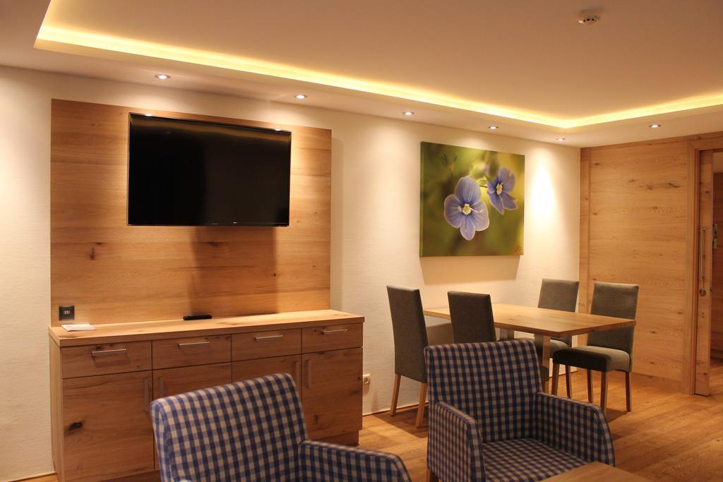 Hotel Garni Laerchenhof Lech am Arlberg Værelse billede