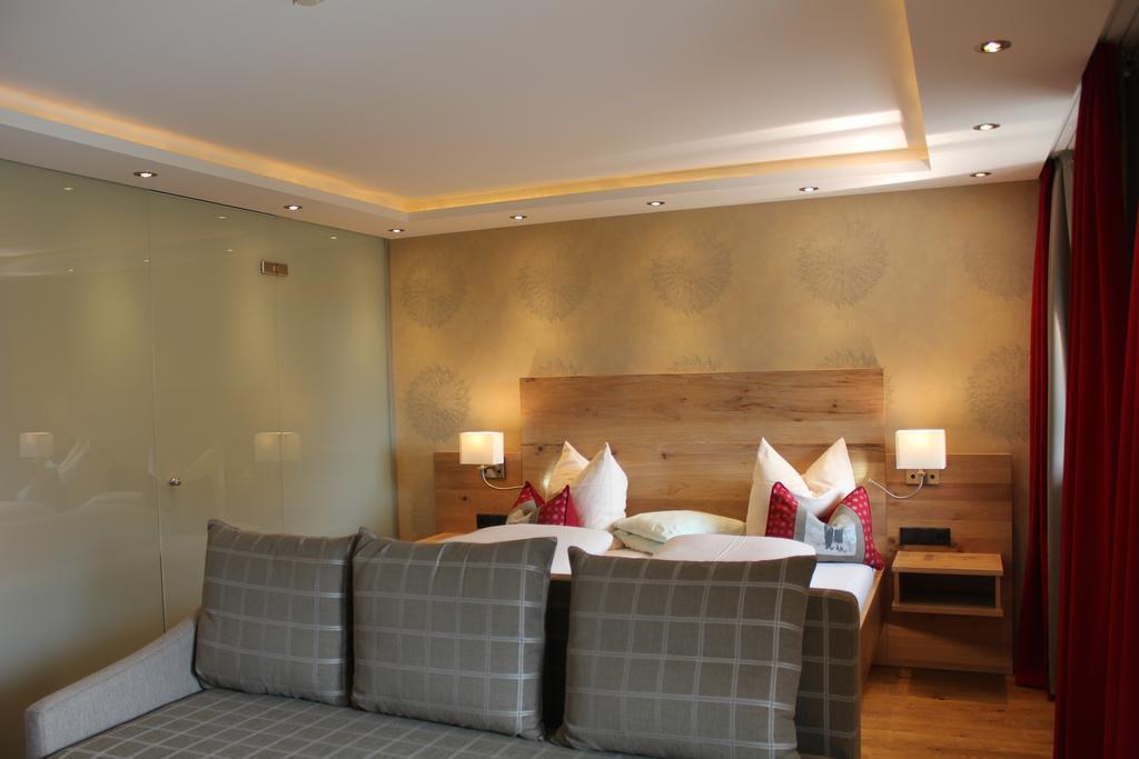 Hotel Garni Laerchenhof Lech am Arlberg Værelse billede
